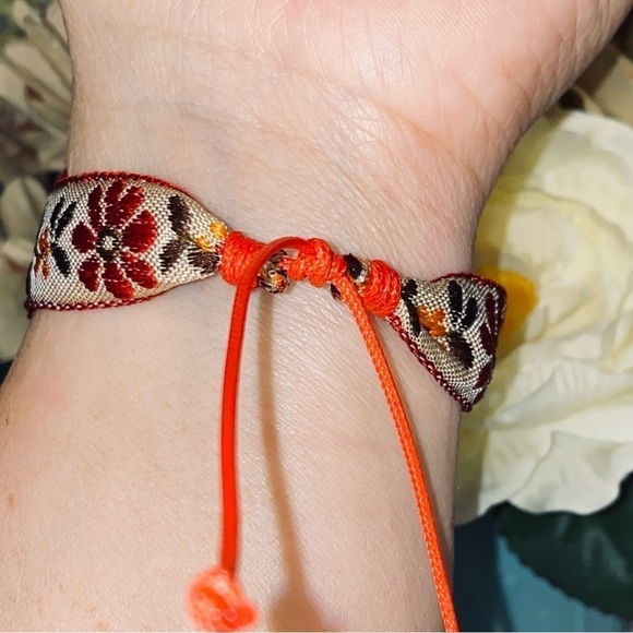 𝅺3/$15. Friendship bracelet set of 2 👯‍♀️ - Picture 3 of 4